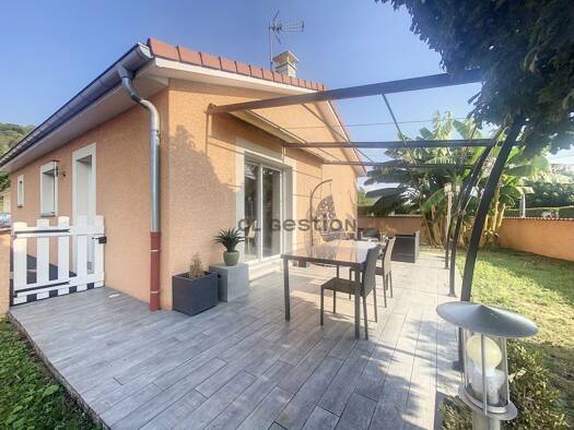 Maison à vendre 240 000 € 3 pièces 2 chambres 71,37 m² 300 m² de terrain Ambutrix 01500
