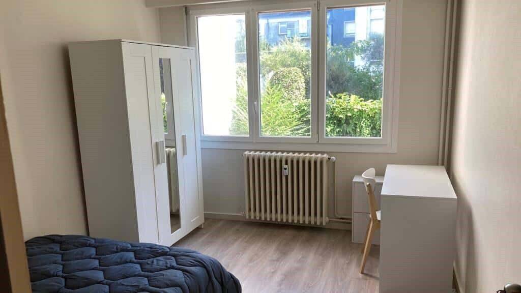 Room in Rue Lainé Laroche, Angers for 180 m² with 3 bedrooms - C — 5