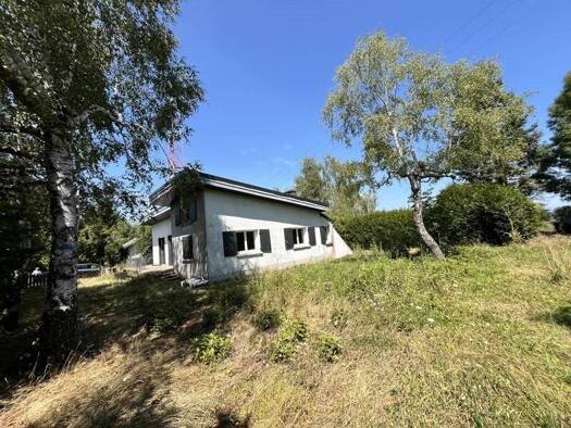 Maison de plain-pied à vendre 129 000 € 4 pièces 3 chambres 100 m² 1 369 m² de terrain La Chapelle St Geraud 19430