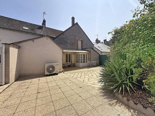 Maison à vendre 176 550 € 5 pièces 3 chambres 109,7 m² 170 m² de terrain Blois 41000