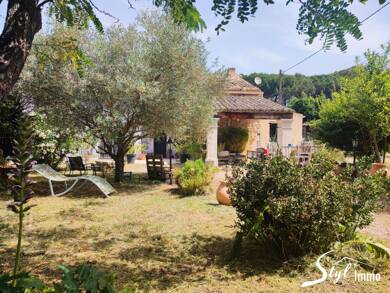 Ferme à vendre 309 900 € 5 pièces 3 chambres 160 m² 2 836 m² de terrain Bagnols sur Ceze 30200