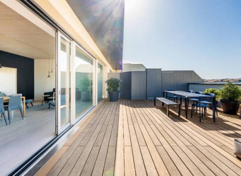 Appartement à vendre 739 000 € 4 pièces 3<br/>chambres 107,7 m²<br/>superficie Dernier étage, 4/4<br/>étage Sainte Anne Marseille 8ème 13008