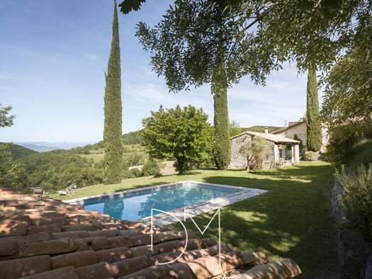 Villa à vendre 995 000 € 12 pièces 8 chambres 270 m² 100 000 m² de terrain Grane 26400