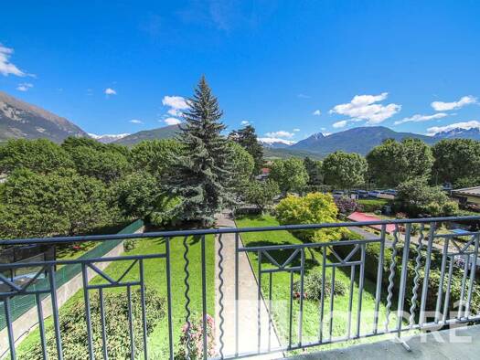 Maison à vendre 718 000 € 6 pièces 5 chambres 195 m² 700 m² de terrain Les Ecarts Embrun 05200