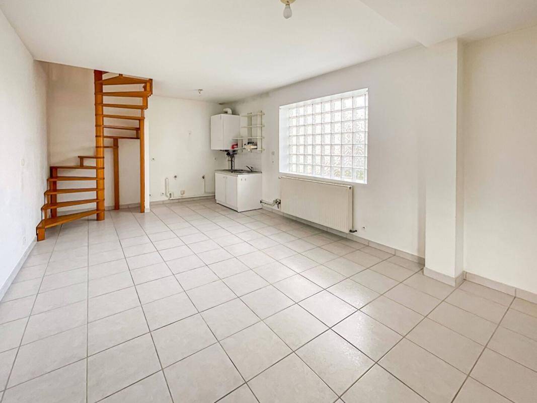 Maison à louer, 38m², MEZIERES SUR SEINE