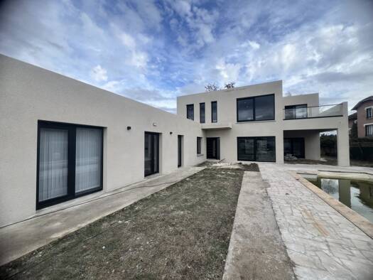 Maison à vendre 309 000 € 1 pièce 1 chambre 228 m² 936 m² de terrain Sury-le-Comtal 42450