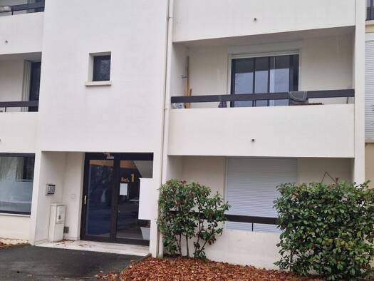 Appartement à vendre 399 000 € 3 pièces 2 chambres 69,14 m² RDC/2 Aritxague Anglet 64600