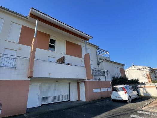 Appartement à louer 930 € 3 pièces 2 chambres 85 m² RDC Auzielle 31650