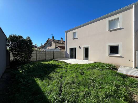 Maison à vendre 330 000 € 5 pièces 3 chambres 88 m² 212 m² de terrain Centre Thouaré-sur-Loire 44470