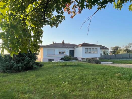 Maison à vendre 275 000 € 8 pièces 5 chambres 210 m² 2 235 m² de terrain Sarralbe 57430