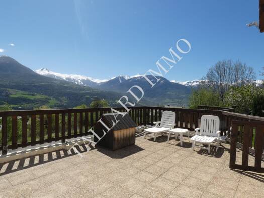 Maison à vendre 214 000 € 5 pièces 3 chambres 126 m² 1 151 m² de terrain Embrun 05200