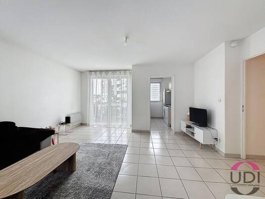 Appartement à vendre 69 500 € 3 pièces 2 chambres 66 m² Étage 4/4 Bien Assis Montluçon 03100