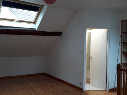 Duplex à louer 476 € 2 pièces 37,6 m² Dernier étage, Étage 1/1 dès le 21/09/2025 Centre Nord-Saint Ferjeux Vesoul 70000