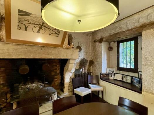 Local commercial à vendre 436 000 € 557 m² de surface de vente Jarnac-Champagne 17520