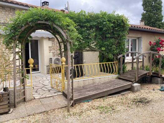 Maison à vendre 156 000 € 4 pièces 3 chambres 113 m² Sainte-Radegonde 17250