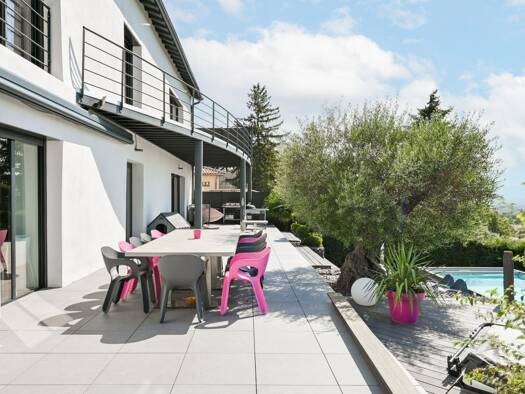 Maison à vendre 1 330 000 € 7 pièces 5 chambres 280 m² 1 300 m² de terrain Champagne-au-Mont-d'Or 69410