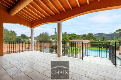 Villa à vendre 695 000 € 5 pièces 4 chambres 145 m² 900 m² de terrain Cuges les Pins 13780