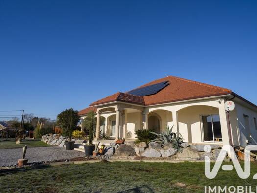 Maison de plain-pied à vendre 415 000 € 5 pièces 4 chambres 274,74 m² 2 539 m² de terrain Ger 64530