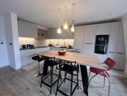 Appartement à louer 1 290 € 3 pièces 2 chambres 82,3 m² Étage 4/4 Centre Ville Quimper 29000