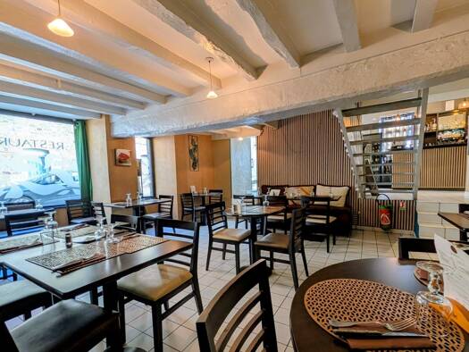 Restaurant à vendre Fonds de commerce 242 650 € 226 m² d'espace de restauration Plancoët 22130