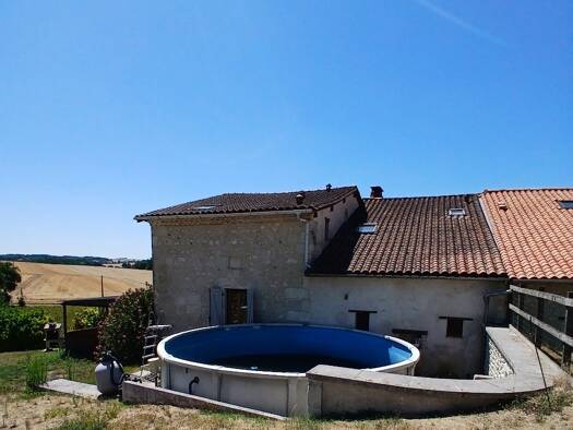 Maison à vendre 199 000 € 5 pièces 3 chambres 154 m² 800 m² de terrain Laprade 16390