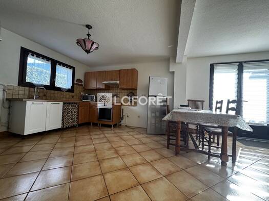 Appartement à louer 788 € 3 pièces 2 chambres 70 m² RDC/2 Val des Roses Albertville 73200