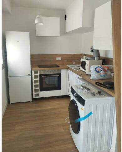 Appartement à louer 1 045 € 2 pièces 1 chambre Merignac 33700