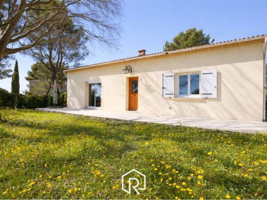 Maison de plain-pied à vendre 460 000 € 4 pièces 3 chambres 100 m² 1 793 m² de terrain Castors-Bedoule Septèmes-les-Vallons 13240