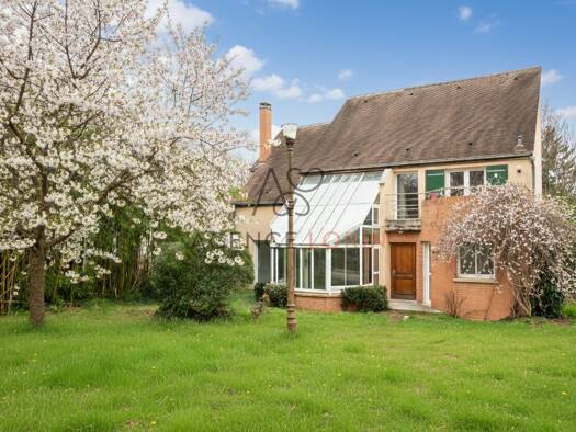 Maison à vendre 1 200 000 € 6 pièces 4 chambres 156,31 m² 768 m² de terrain Chatou 78400