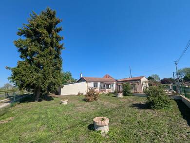 Maison de plain-pied à vendre 249 900 € 5 pièces 2 chambres 118 m² 1 377 m² de terrain Chitenay 41120
