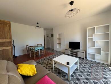 Appartement à louer 775 € 2 pièces 1 chambre 47,9 m² 1er étage Tavel 30126