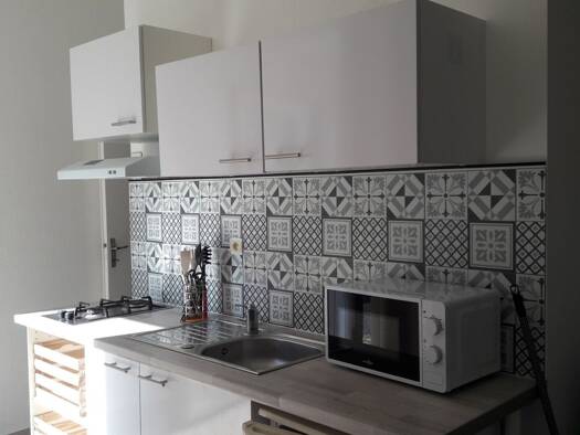 Appartement à louer 379 € 1 pièce 23 m² RDC disponible dès maintenant Caudrot 33490