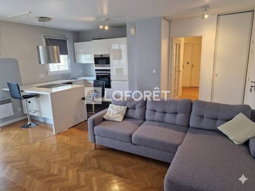Appartement à louer 1 353 € 3 pièces 2 chambres 59 m² Étage 3/5 Centre Ville Rosny-sous-Bois 93110