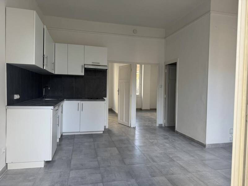 Maison à louer, 43m², MARSEILLE 5E