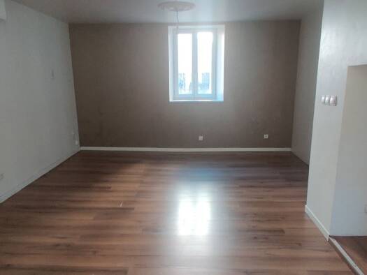 Maison à vendre 84 000 € 5 pièces 3 chambres 99 m² Allassac 19240