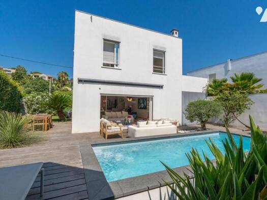 Maison à vendre 1 300 000 € 4 pièces 3 chambres 135 m² 419 m² de terrain Antibes 06600