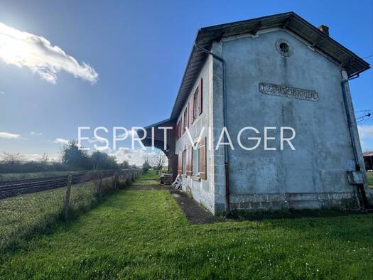 Maison en viager libre Bouquet 10 200 € 5 pièces 3 chambres 102 m² Tugéras-Saint-Maurice 17130