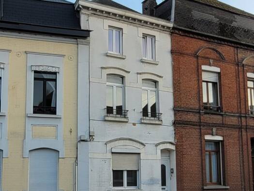 Maison à vendre 37 400 € 6 pièces 1 chambre 90 m² Nord Est Avesnes-sur-Helpe 59440