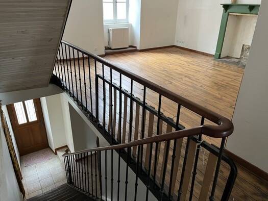 Maison à vendre 124 800 € 5 pièces 3 chambres 130 m² 236 m² de terrain Voutezac 19130