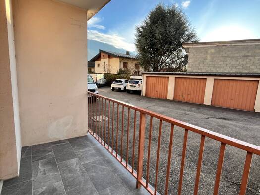 Appartement à louer 990 € 3 pièces 2 chambres 58 m² RDC/4 Saint Sigismond Albertville 73200