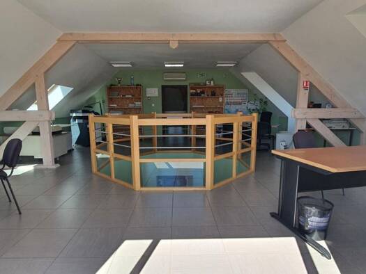 Local commercial à vendre 361 000 € 161 m² de surface de vente Centre Ville Montceau-les-Mines 71300