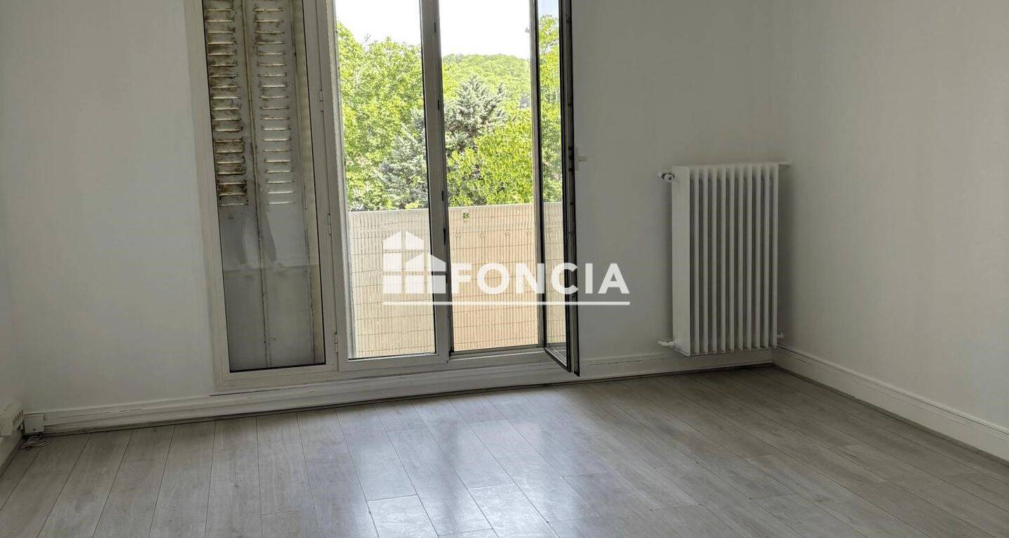 Maison à louer, 40m², SAINT MAUR DES FOSSES