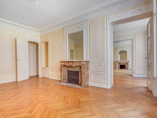 Appartement à vendre 2 800 000 € 7 pièces 4 chambres 214 m² Étage 1/6 Hoche-Friedland Paris 8ème arrondissement 75008