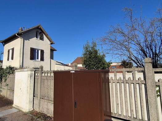 Maison à vendre 298 000 € 6 pièces 5 chambres 118 m² 514 m² de terrain Ville Ancienne Noisiel 77186