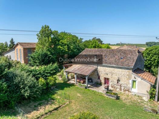 Maison à vendre 246 750 € 1 pièce 1 chambre 73 m² 45 817 m² de terrain Montignac-de-Lauzun 47800