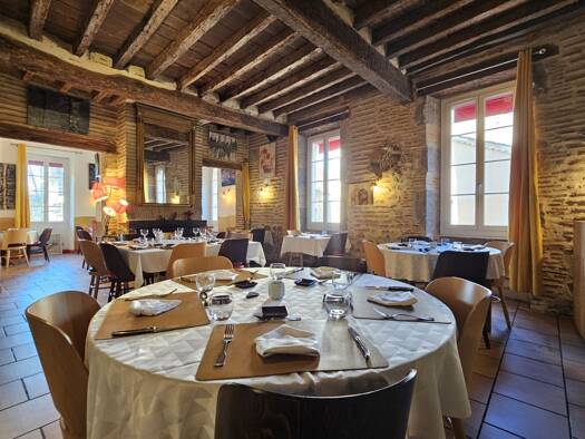 Restaurant à vendre Fonds de commerce 109 000 € 222 m² d'espace de restauration Clairac 47320