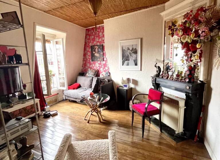 Appartement à vendre 420 000 € 2 pièces 40 m²<br/>superficie Dernier étage, 6/6<br/>étage Clignancourt-Jules Joffrin Paris 18ème 75018