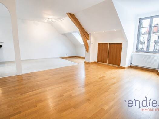 Appartement à vendre 299 000 € 6 pièces 4 chambres 121 m² Étage 2/2 Grangier Dijon 21000