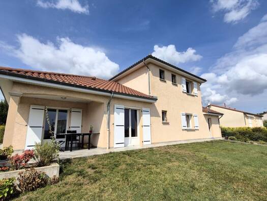 Maison à vendre 450 000 € 6 pièces 5 chambres 140 m² 1 000 m² de terrain Bellerive-sur-Allier 03700