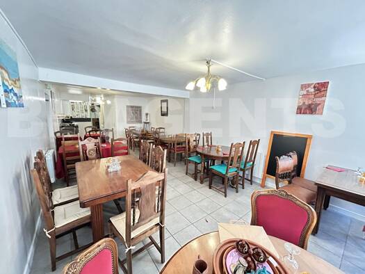 Boutique à louer 1 167 € 4 pièces 54 m² de surface de vente Centre Ville Cosne-Cours-sur-Loire 58200